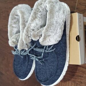 +HEY DUDE BRITT NAVY ANKLE BOOTS